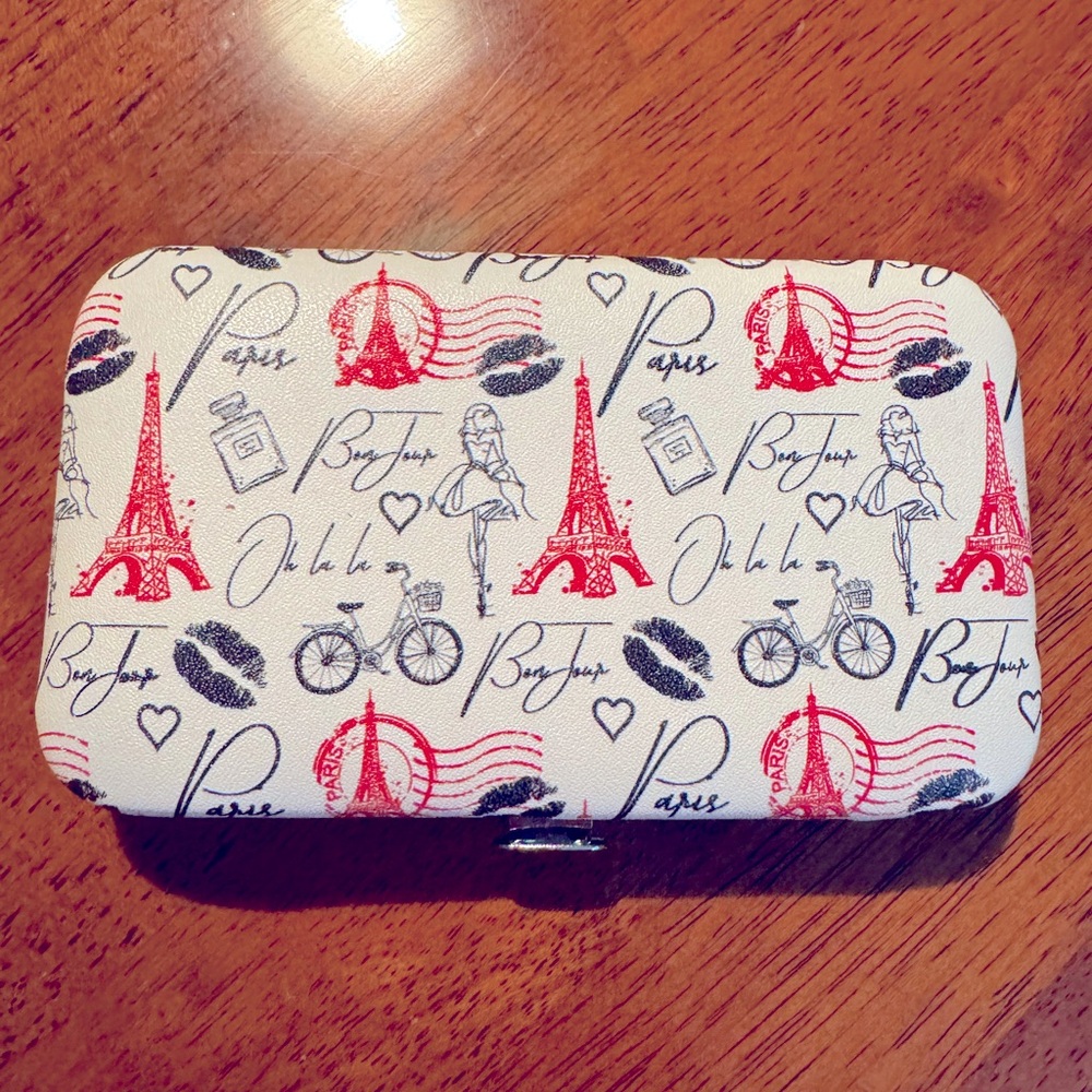 BRAND NEW 6-pc manicure set in a Paris clutch